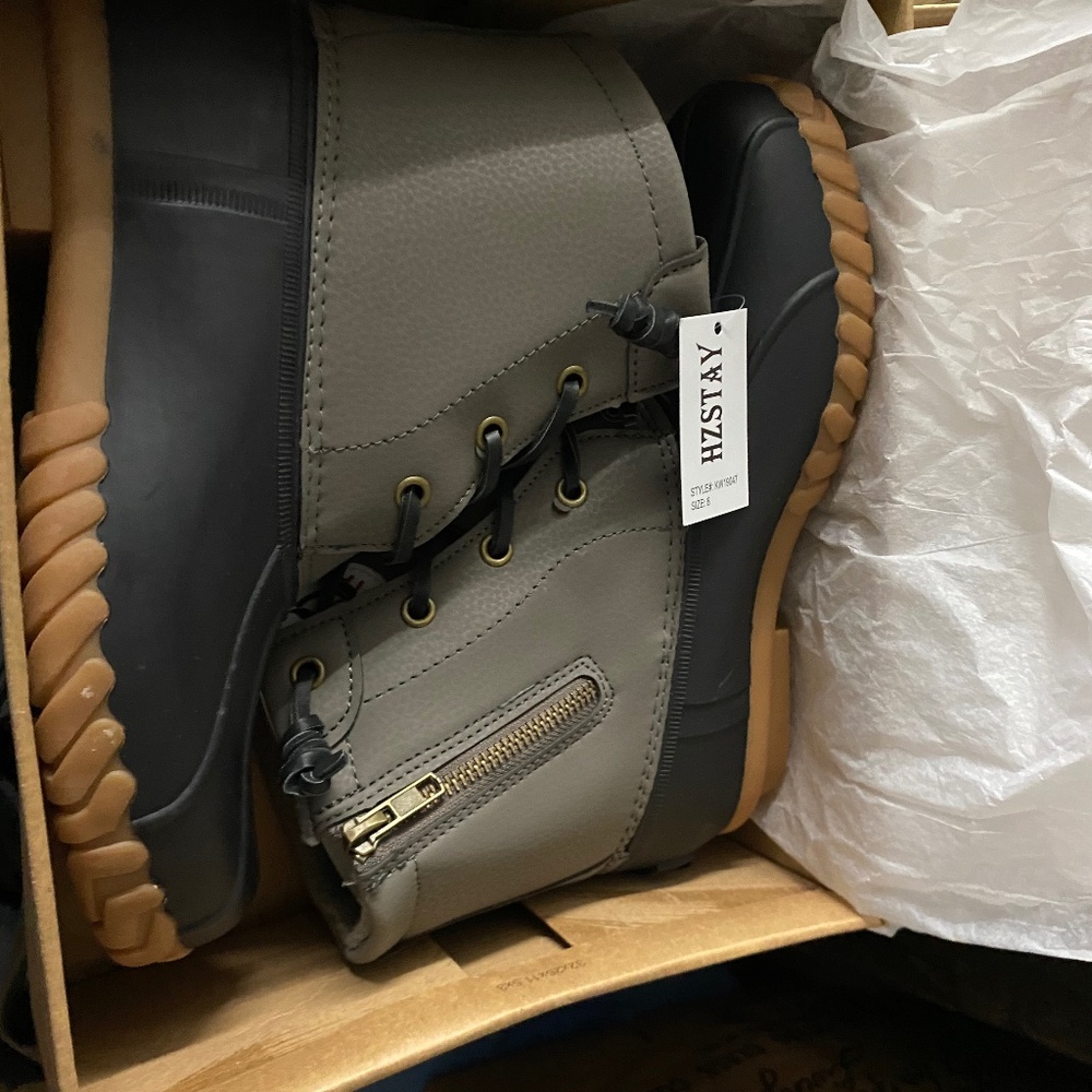 HZSTAY Two-Tone Duck Boots | Gray & Black Waterproof Winter Rain Boots